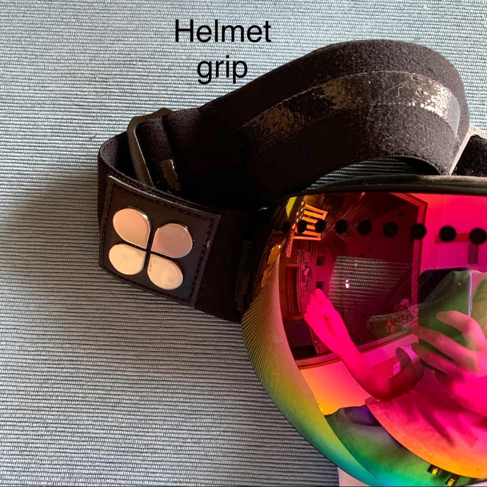 Snow Goggles 🏂 - Picture 7 of 8